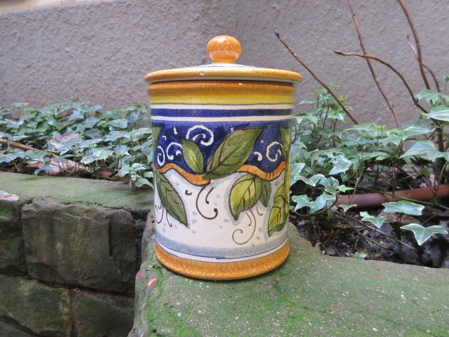 contenitore in ceramica