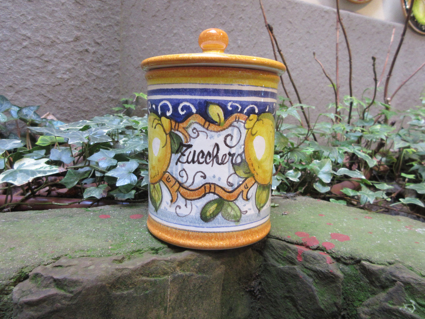 contenitore in ceramica