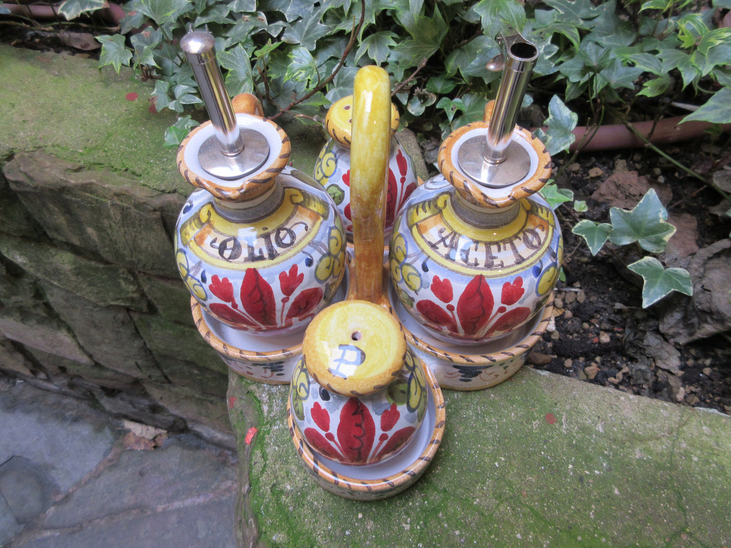 Ceramic oil, vinegar, salt and pepper set