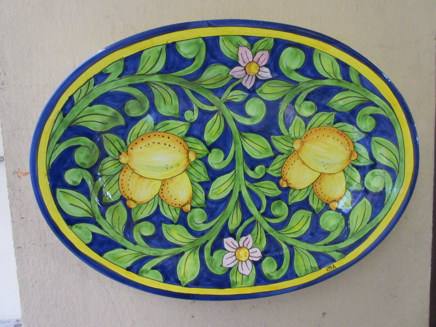 Piatto in ceramica