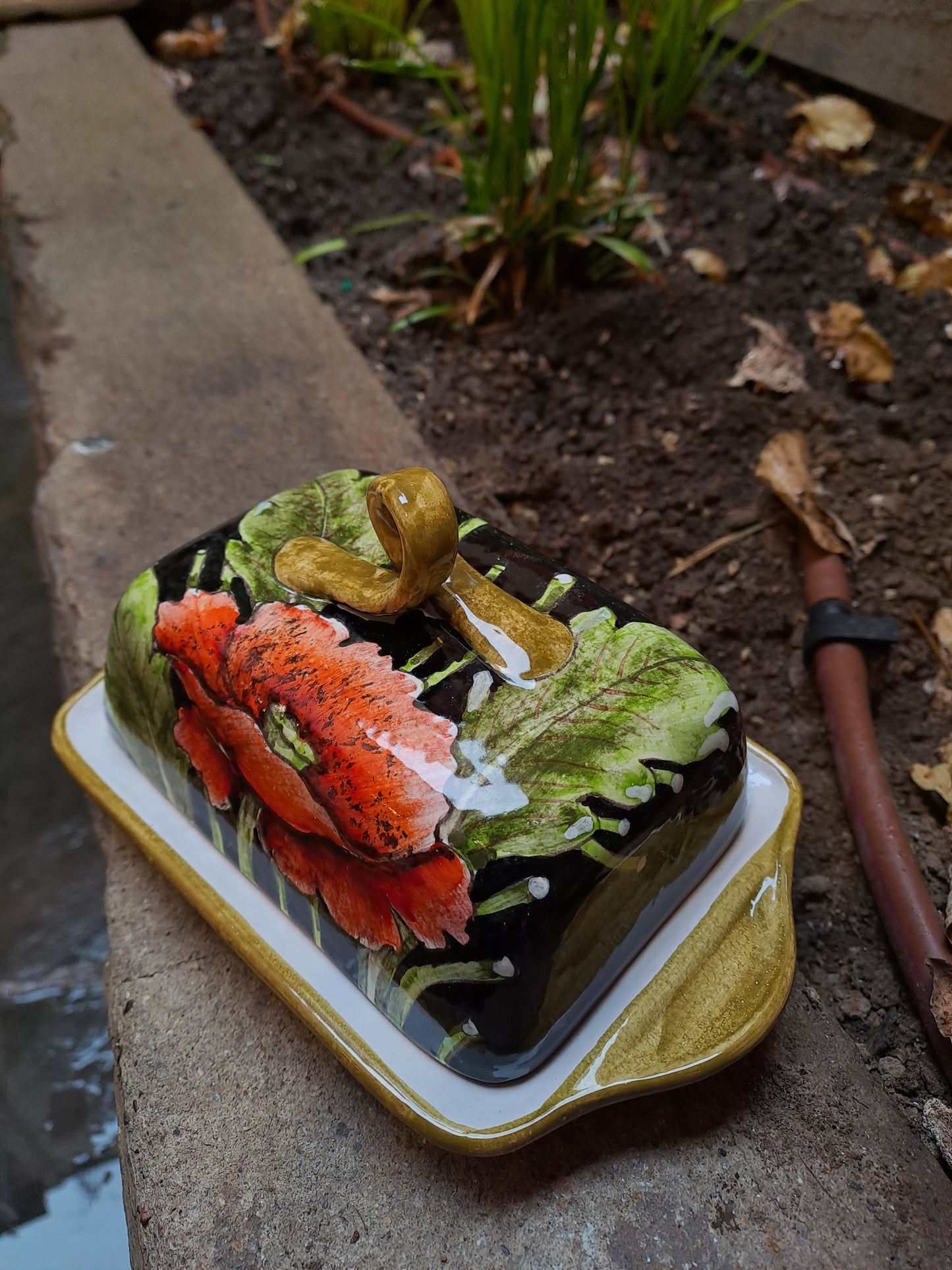 Ceramic butter dish